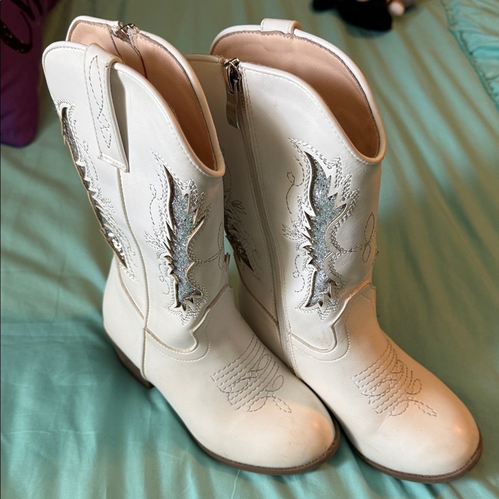 Amazon White Embroidered Heeled Boots
